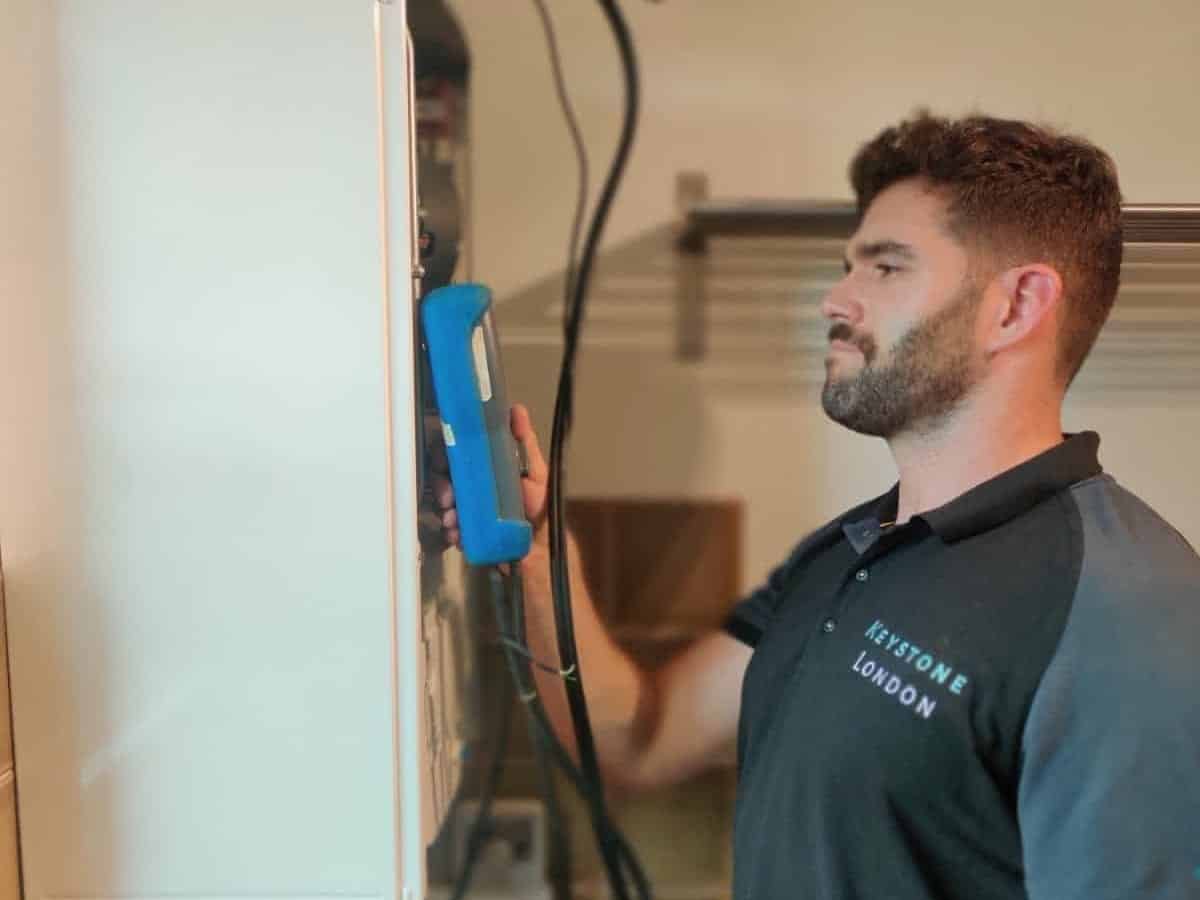 Keystone London heating engineer carrying out a boiler service